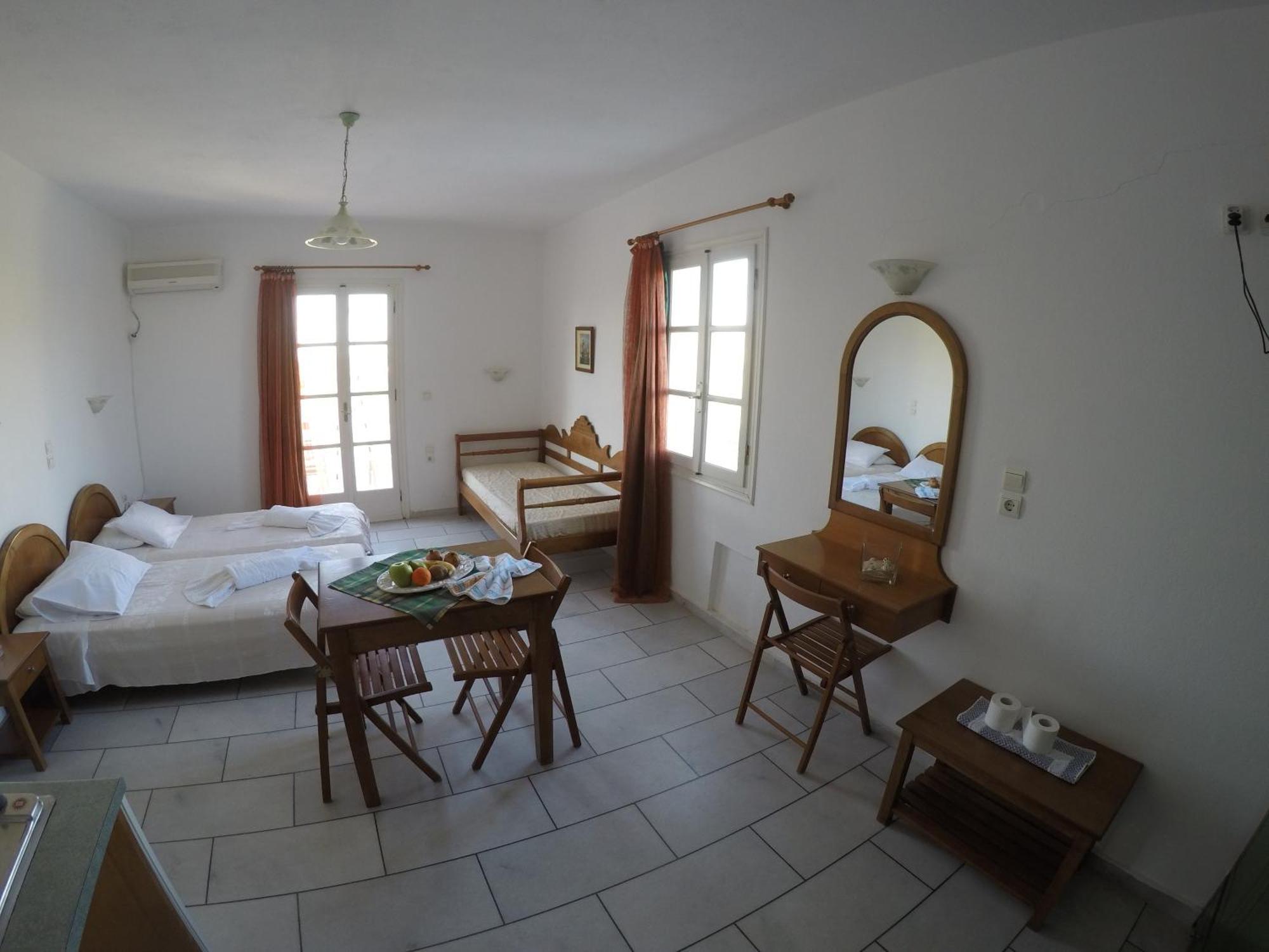 Birbas Hotel Agia Anna  Exteriér fotografie